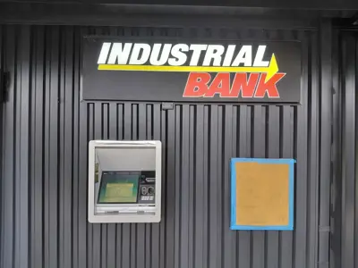 Exterior Signage Photo